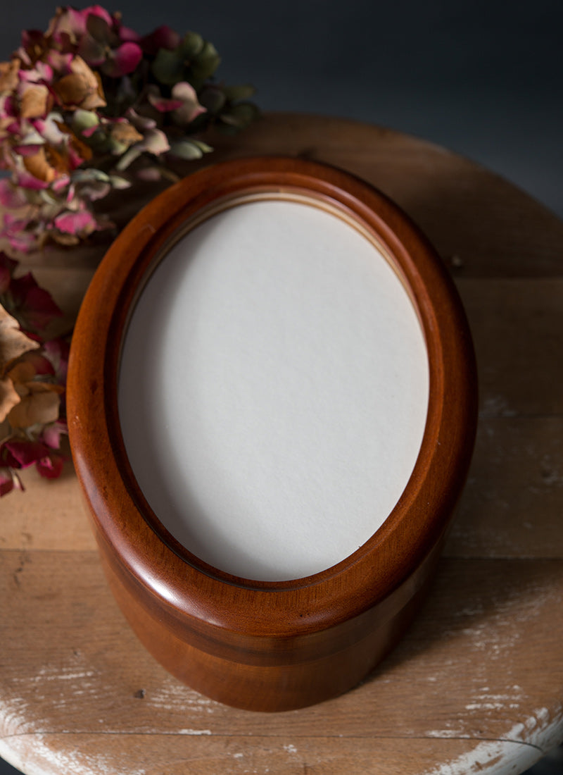 Oval Wooden Display Box