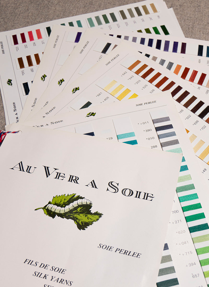 Au Ver à Soie Shade Card for Soie 100/3