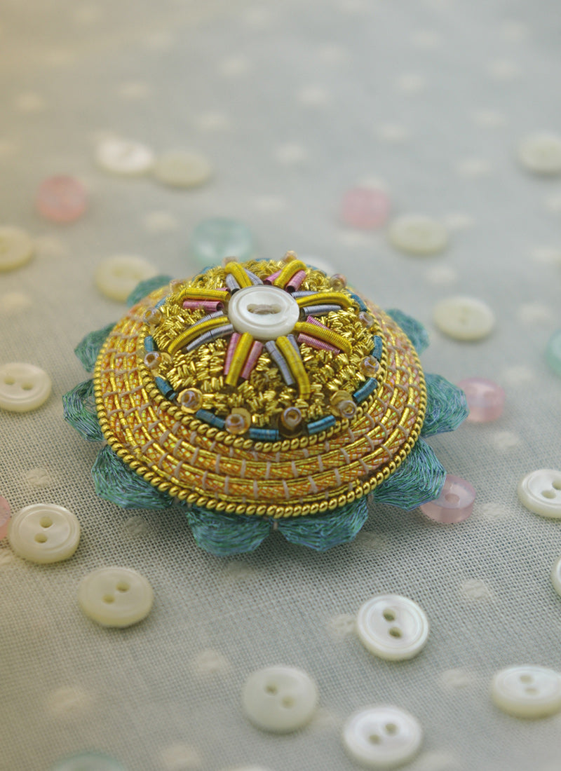 Medium Millefiori Brooches: Daisy, Star and Rose Embroidery Kits