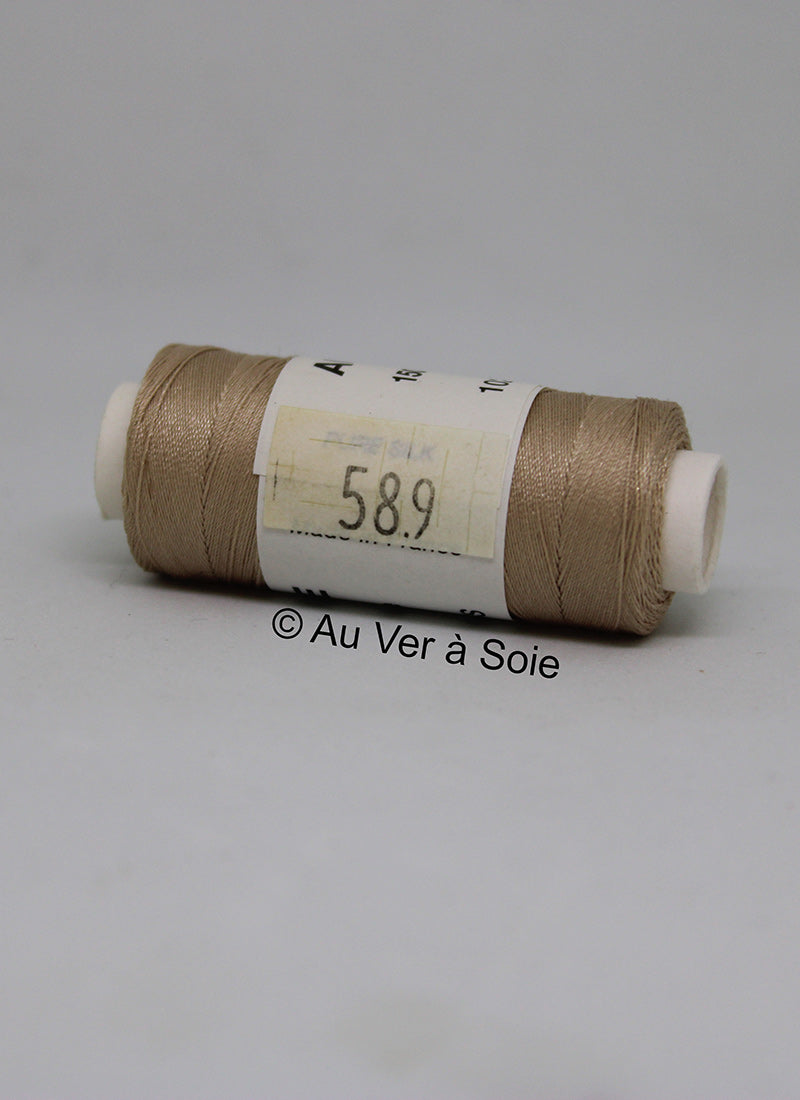Soie 100/3 Colour 589