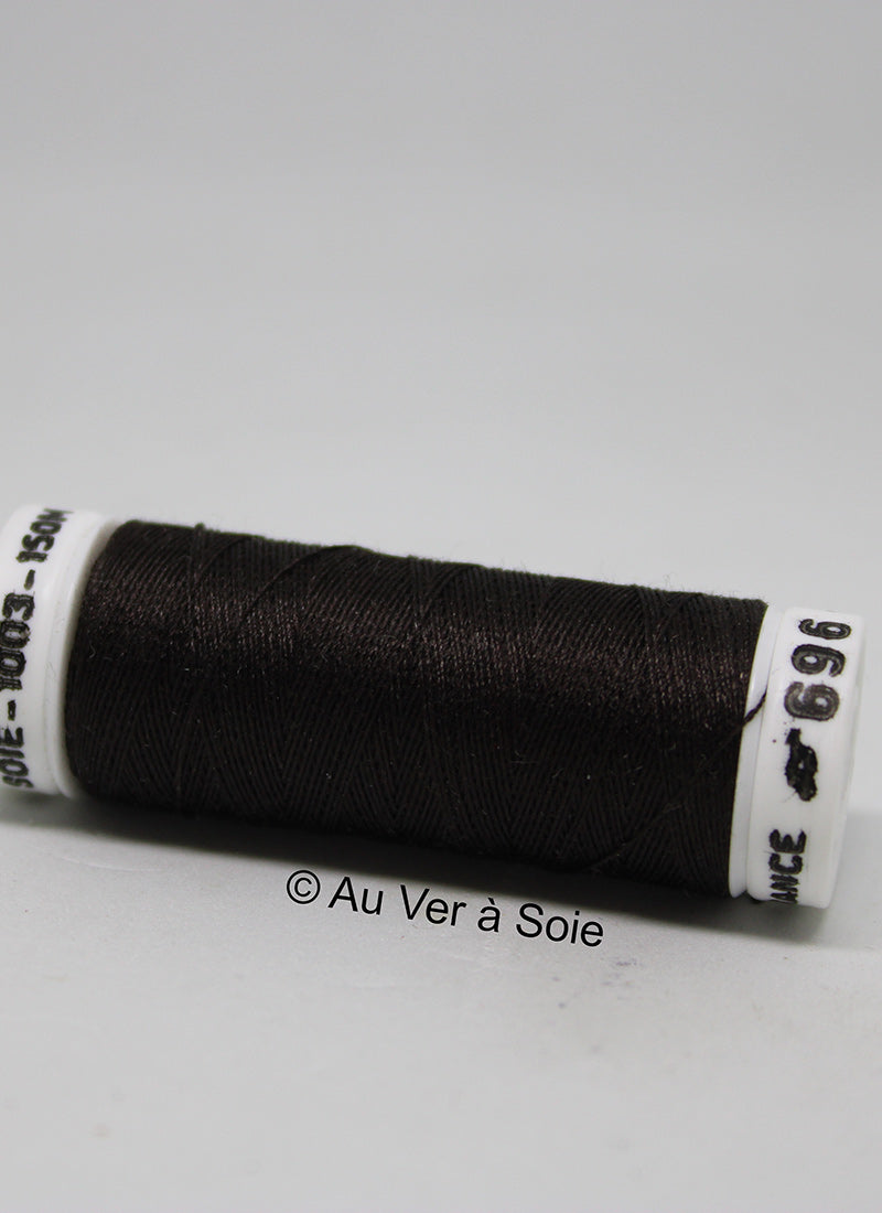 Soie 100/3 Colour 696