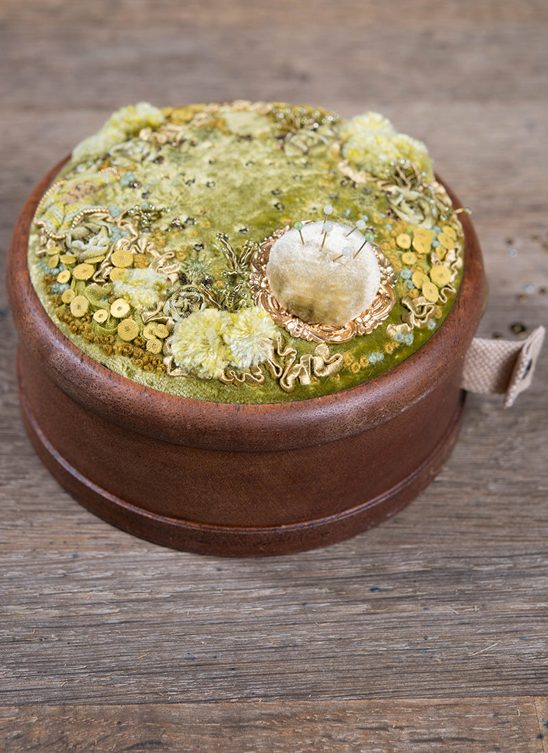 Mossy Hillock for the Wren Étuis Embroidery Kit