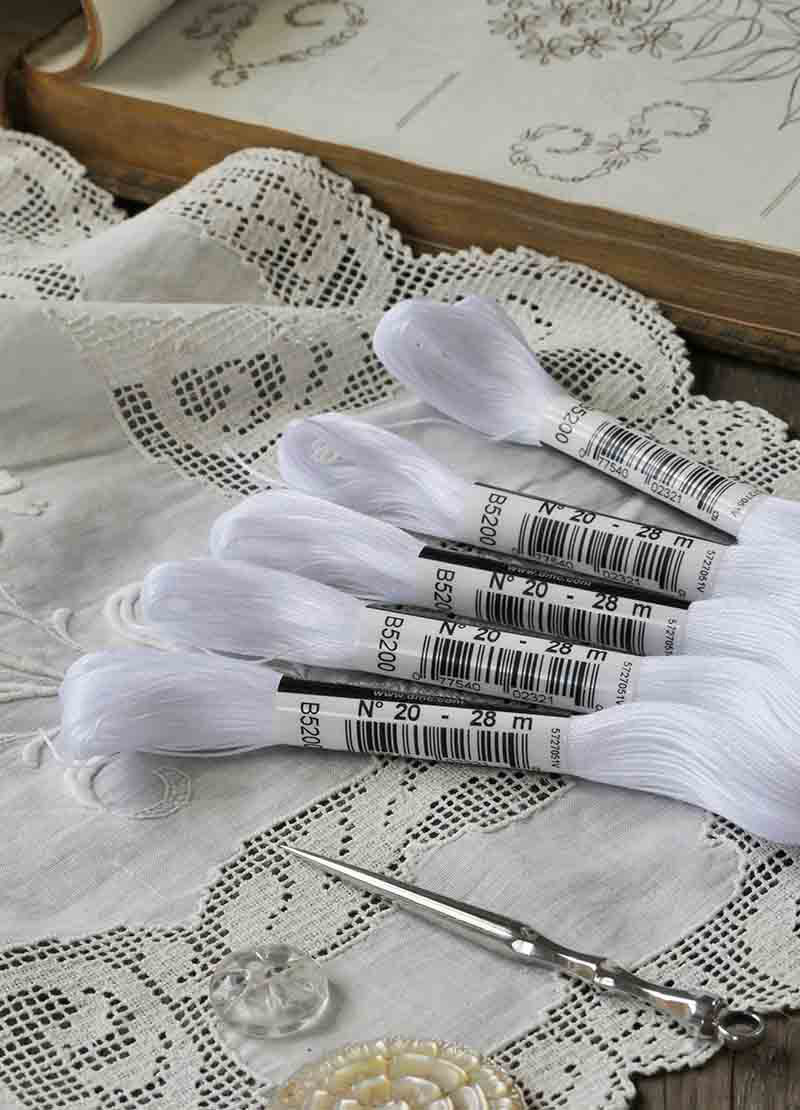 DMC Coton à Broder (B5200 Bright White)