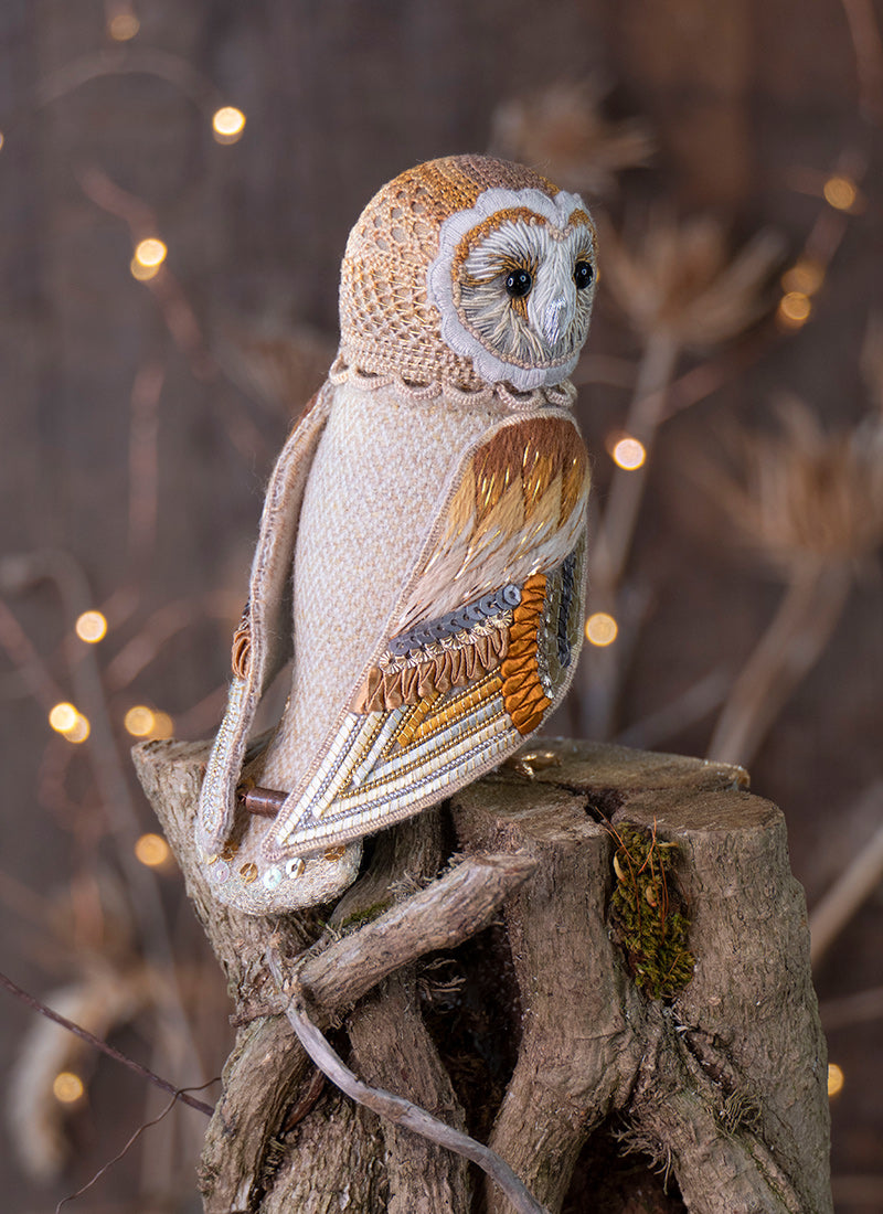 Wooden Plinth for Parham Owl Étui