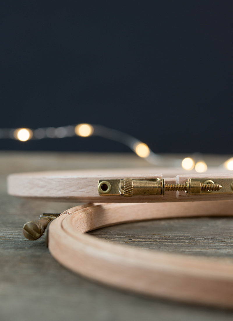 Hand-held Shallow Hoop